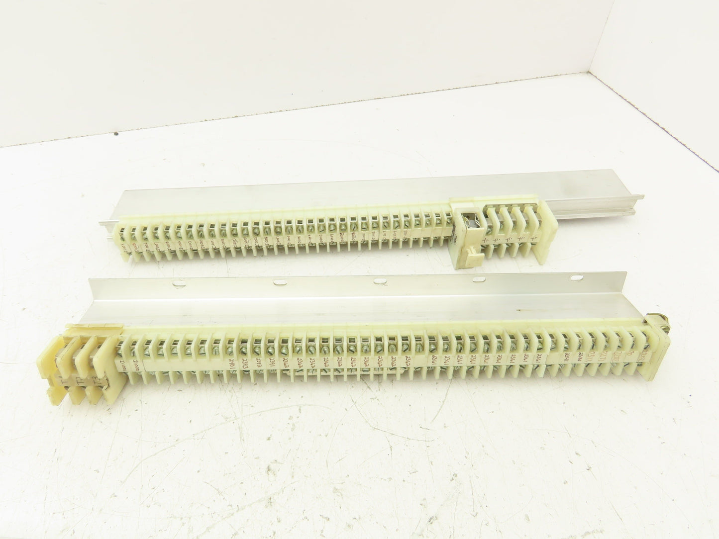 Allen Bradley Style F CA Terminal Block Connectors Mini DIN Rail Lot of 170+