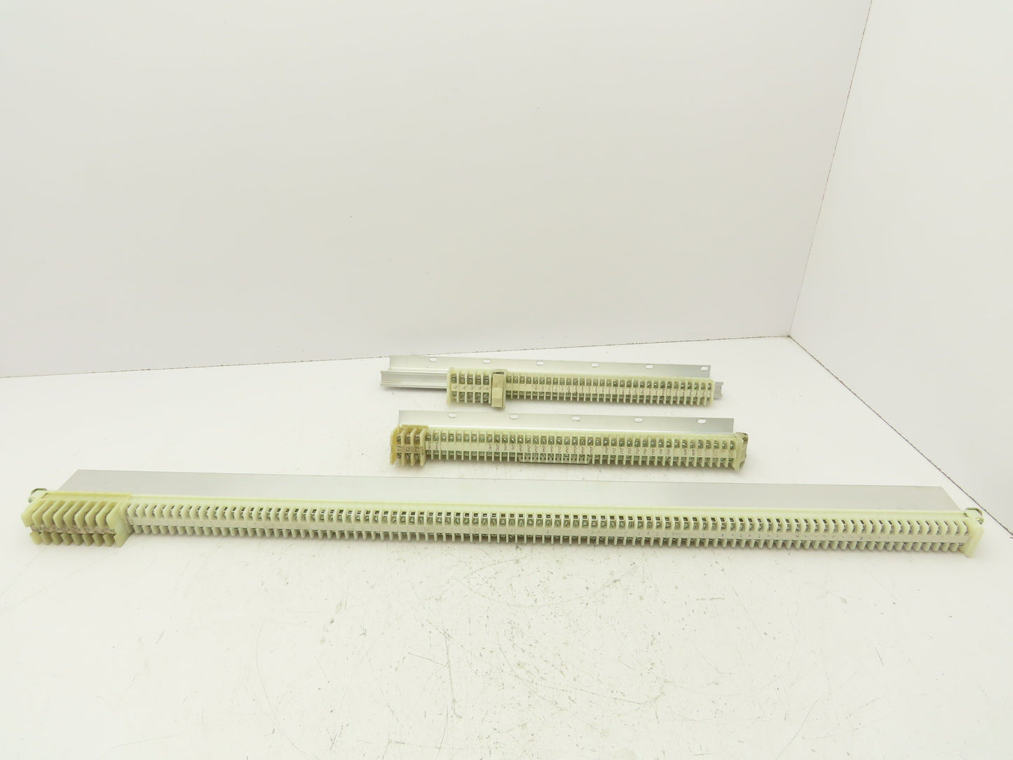 Allen Bradley Style F CA Terminal Block Connectors Mini DIN Rail Lot of 170+