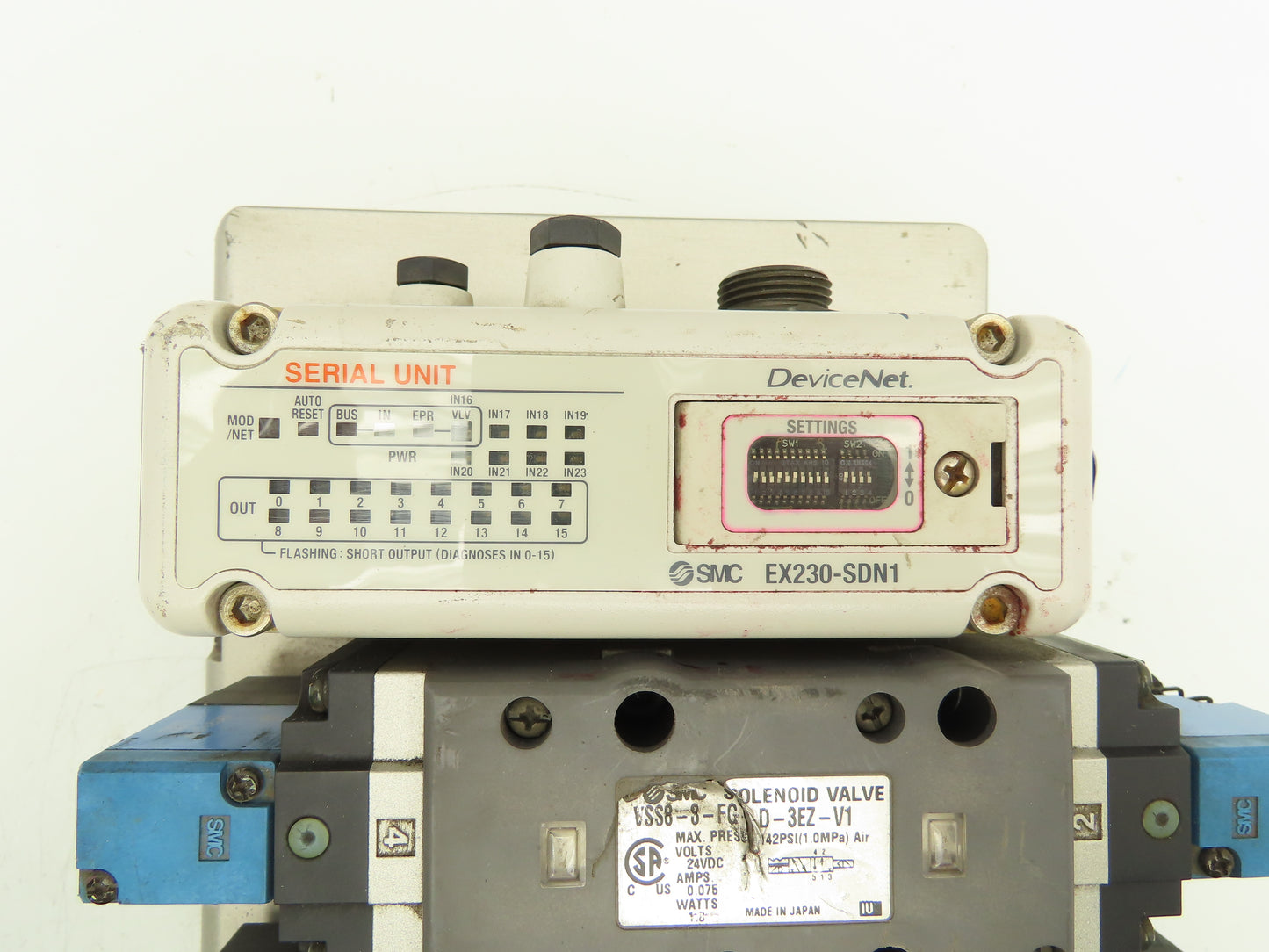 SMC VV825-04S-SUQW0 5-Station Pneumatic Manifold 4/2 Solenoid Valves 24V 1/2"npt