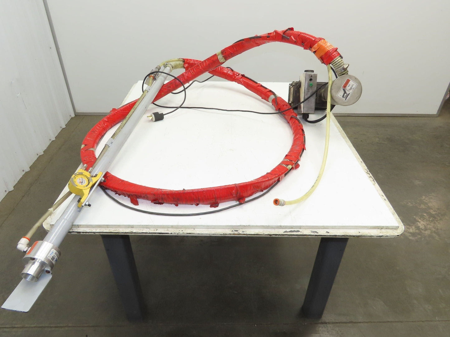 Dynatec Dynafill ADS1 Hot Melt Glue Vacuum Wand Suction Feeder Injection Molding