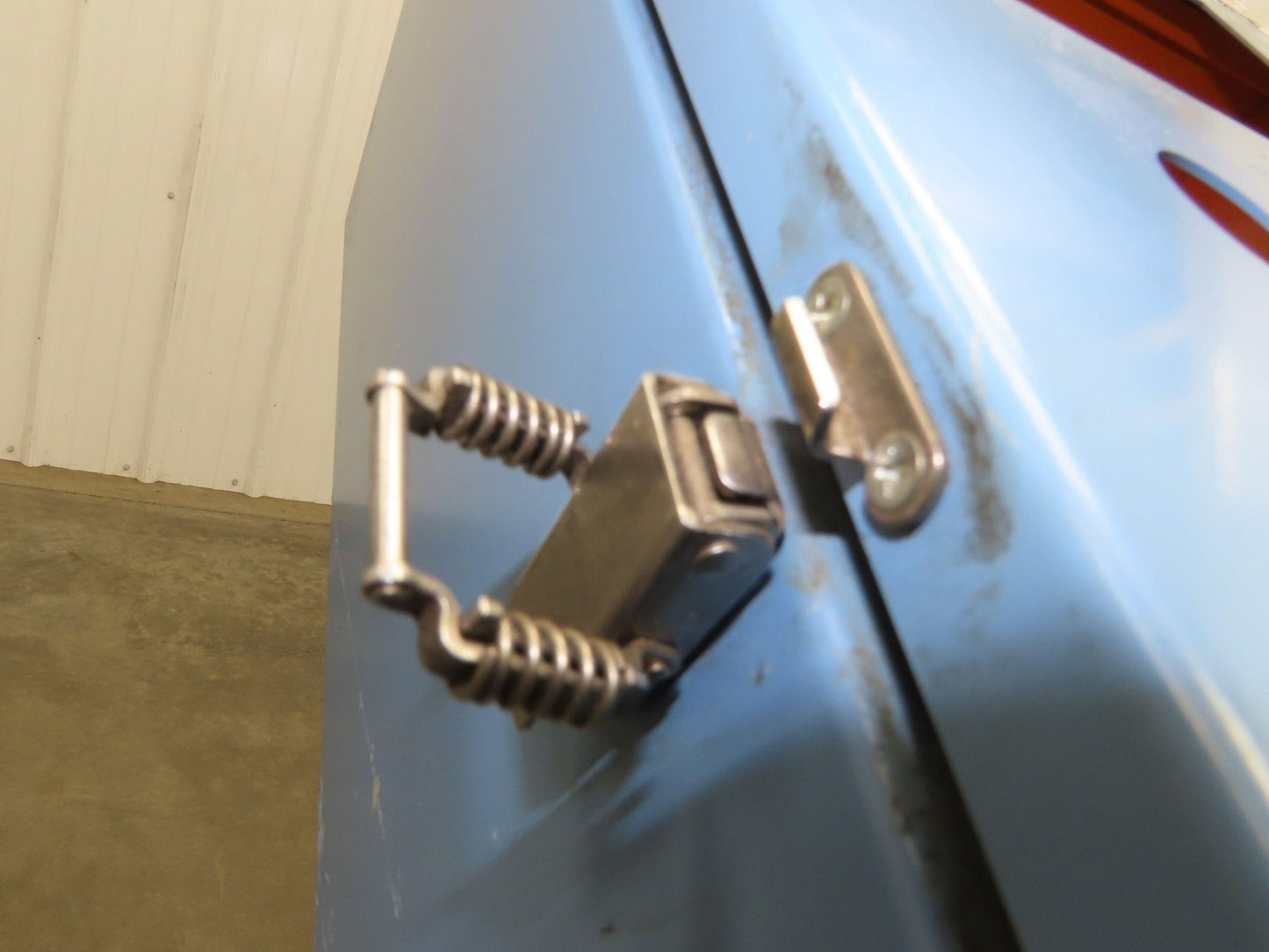 Sloped Top Pedestal Electrical Enclosure 420x420x240mm HMI 30° Caster Wheels