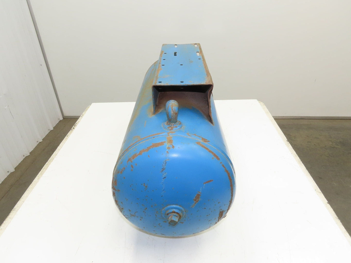 Dayton 1Z984B Compressed Air Receiver Tank 15 Gal 200 PSI Horizontal