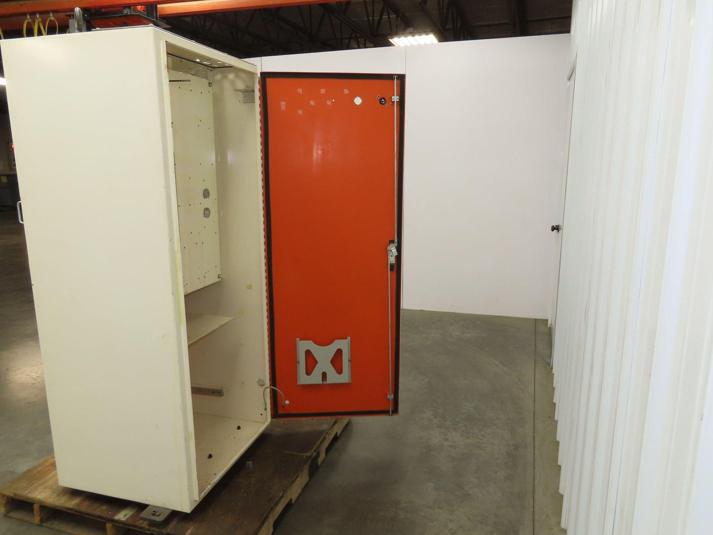 Saginaw Industrial Computer Workstation Electrical Enclosure Cabinet 66x24x27"