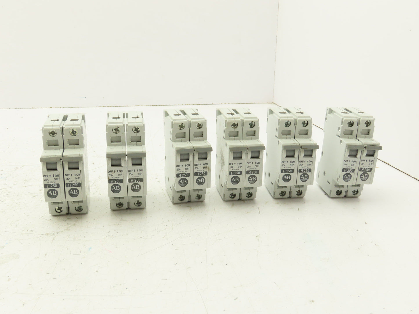Allen Bradley 1492-CB1 H250 Manual Motor Controller Breaker 25A 5HP Lot of 12