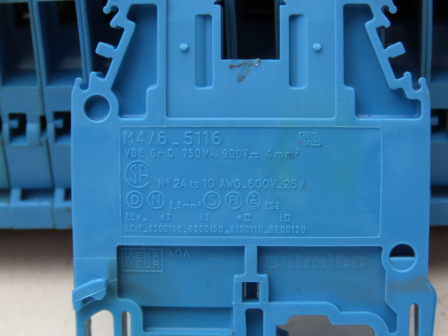 Entrelec Terminal Block Connector DIN Rail 24-10AWG 4mm² 600V 25A Lot of 150