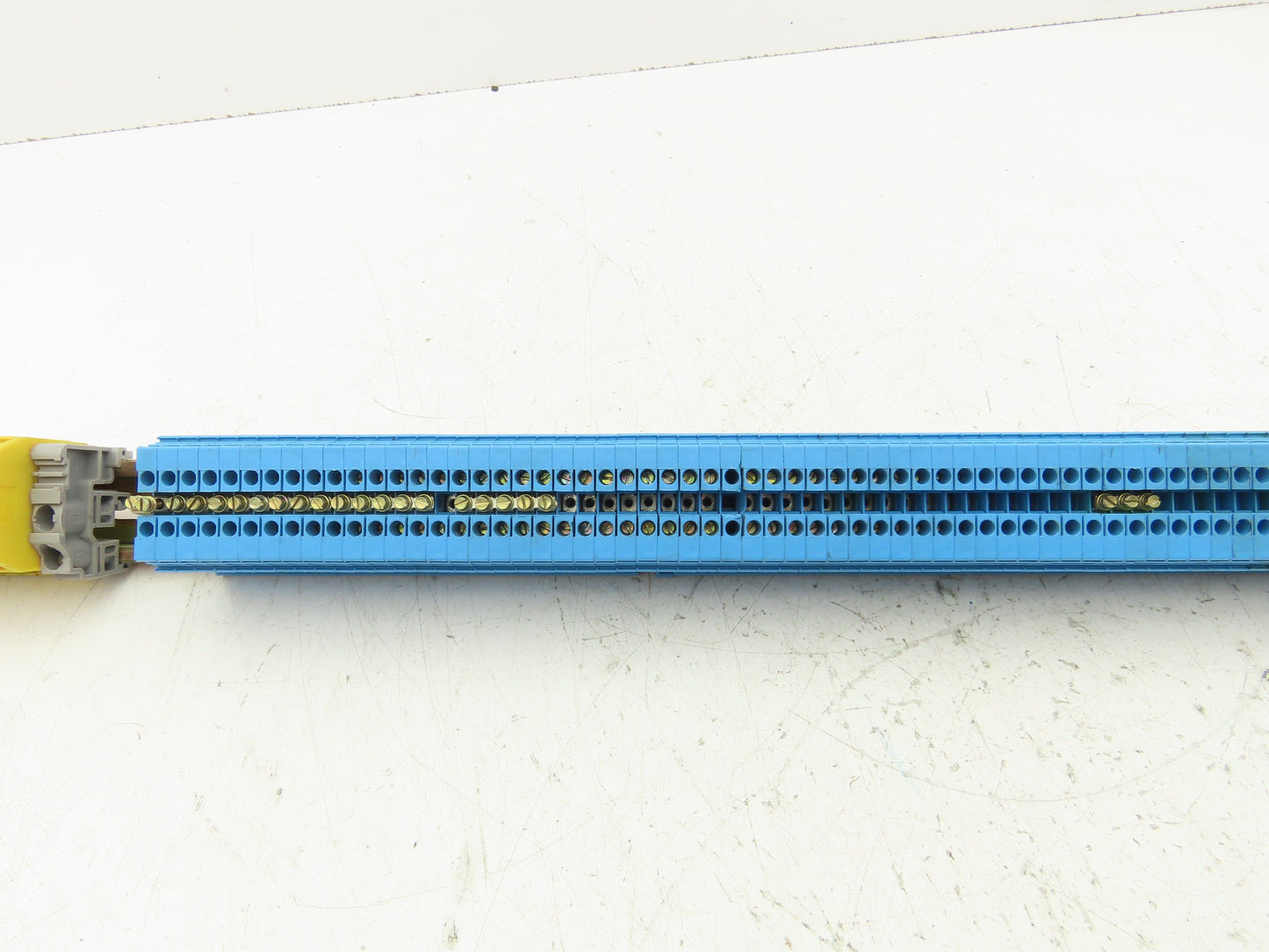 Entrelec Terminal Block Connector DIN Rail 24-10AWG 4mm² 600V 25A Lot of 150