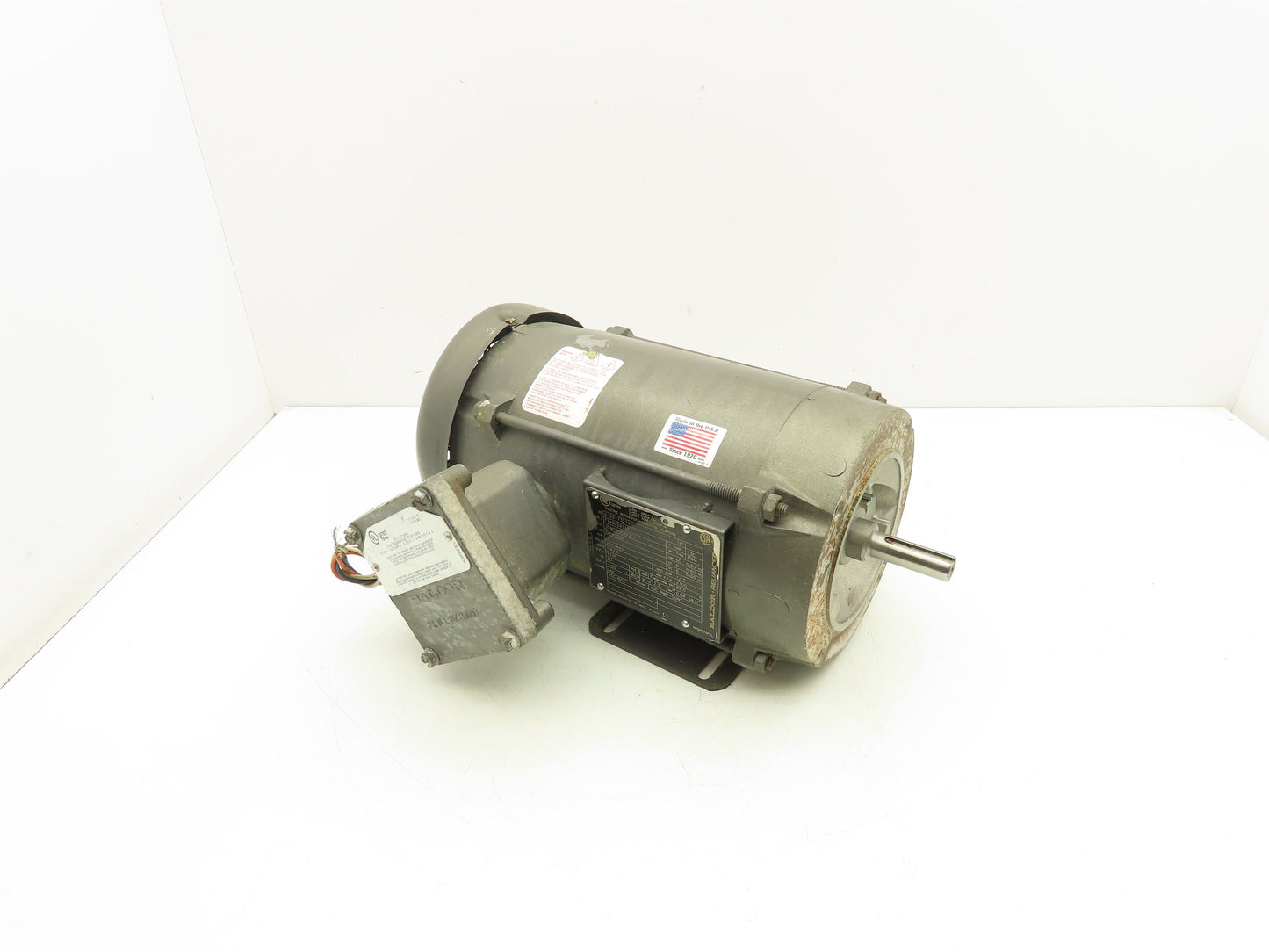 Baldor IDXM7006 AC Motor 1/2Hp 1735rpm 230/460V 3PH 56C-Face Explosion Proof