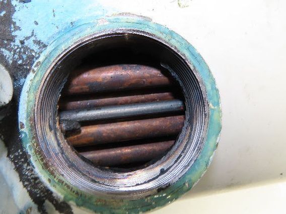 Wilhelm Deller Oil Cooler Shell & Tube Heat Exchanger 1"x 2.5" 4-Pass 32"L