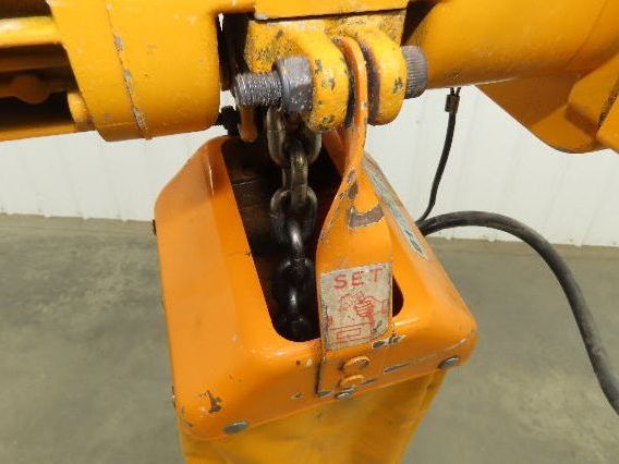 Harrington NER005LD 1/2 Ton Electrc Chain Hoist 14/5 FPM 2 Speed 12' Lift 3 PH