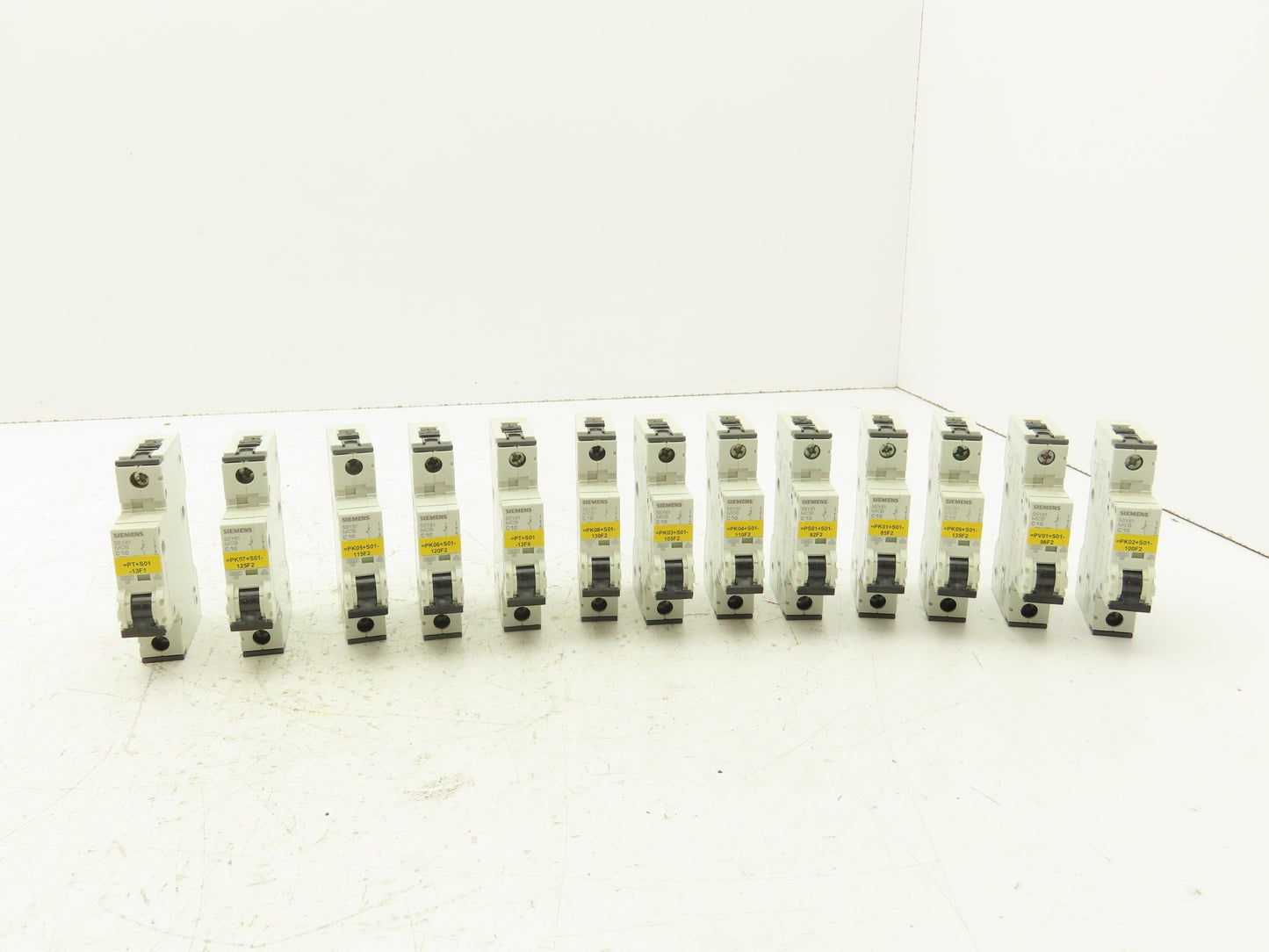 Siemens 5SY6110-7 Circuit Breaker 10A Lot of 13