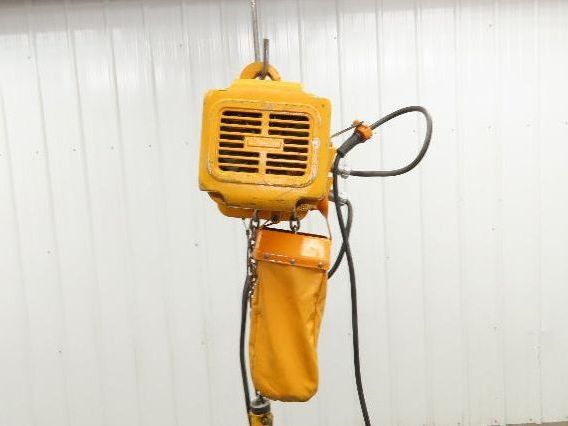Harrington NER005LD 1/2 Ton Electrc Chain Hoist 14/5 FPM 2 Speed 9' Lift 3PH