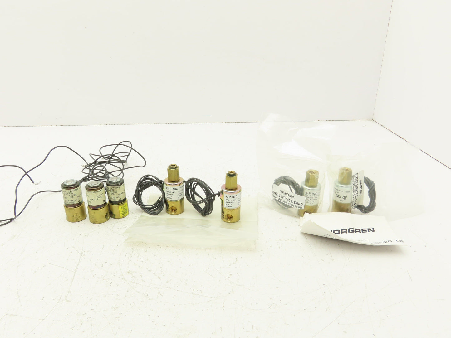 KIP Snap-Tite Pneumatic Solenoids 120/60V Lot of 7