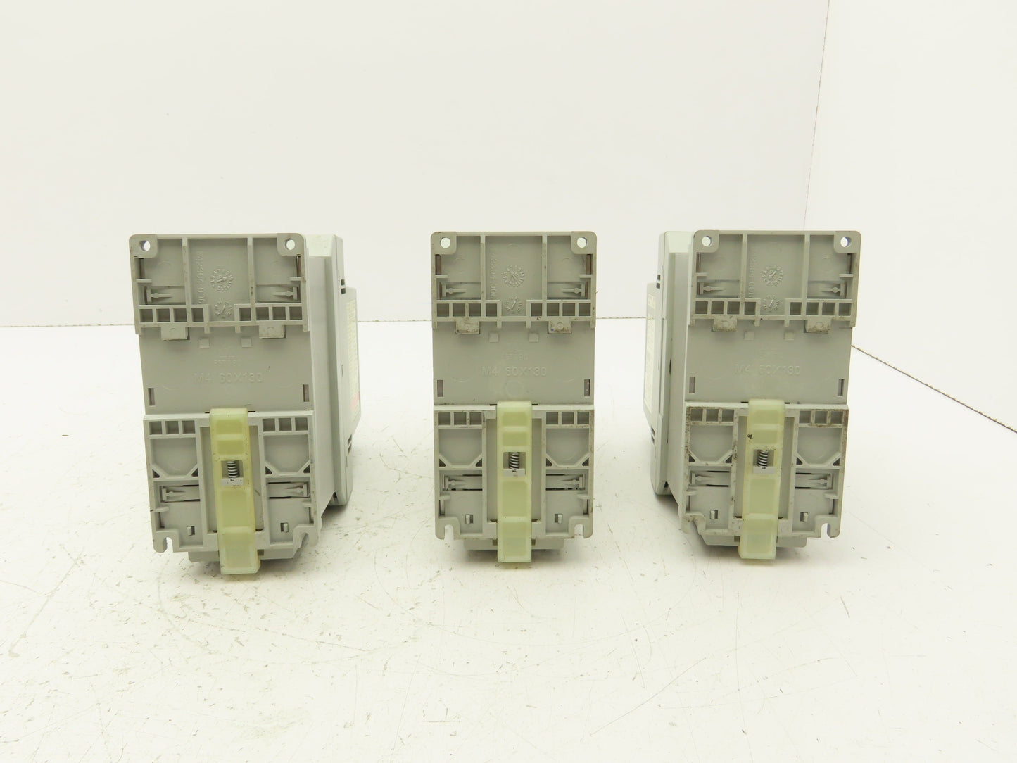 Allen Bradley Speed Controller 380-460V 2.8A 1HP Ser.C Lot of 3