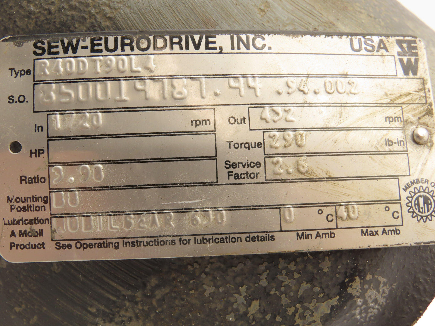 Sew Eurodrive R40DT90L4 Inline Gearbox 3.98:1 Reducer 432 RPM IEC 90L Foot Mount