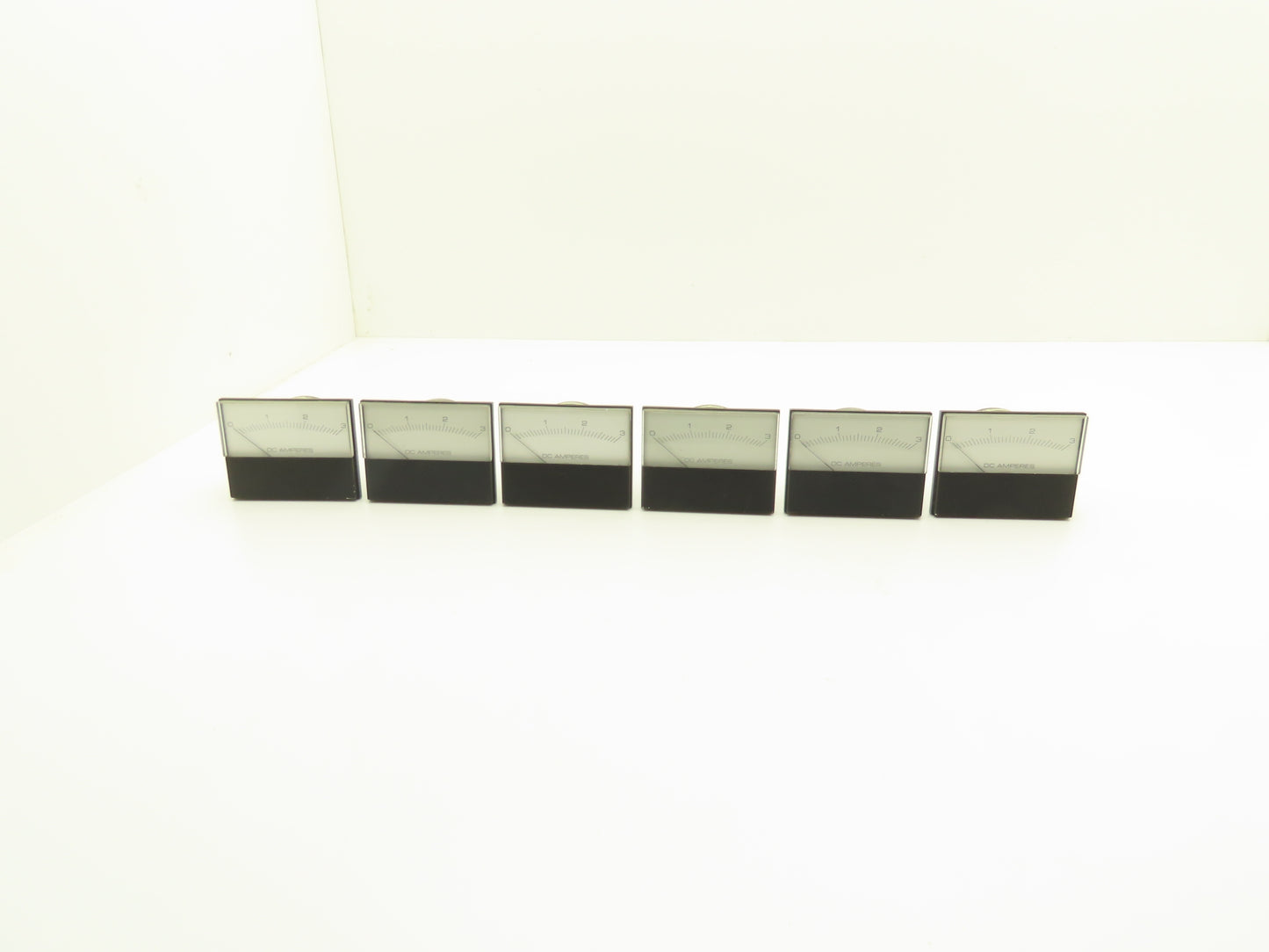 Modutec RT3S/R3S DC Gauge 0-3 Amp 3-5/8" x 2-3/4" Lot of 6
