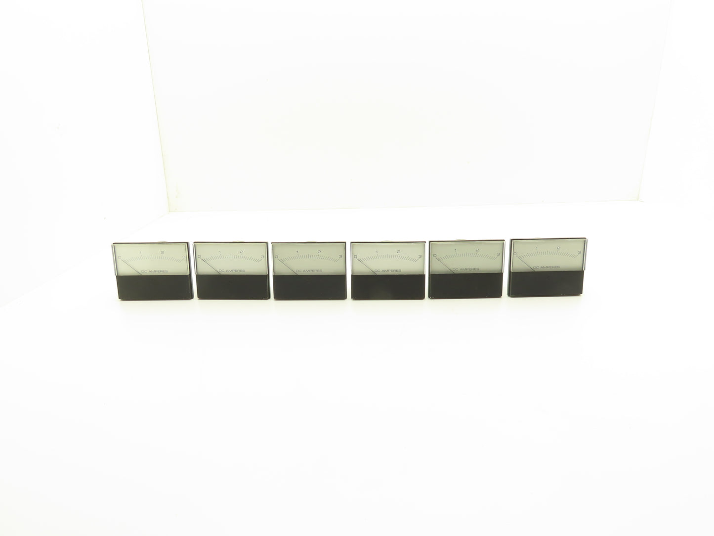 Modutec RT3S/R3S DC Gauge 0-3 Amp 3-5/8" x 2-3/4" Lot of 6