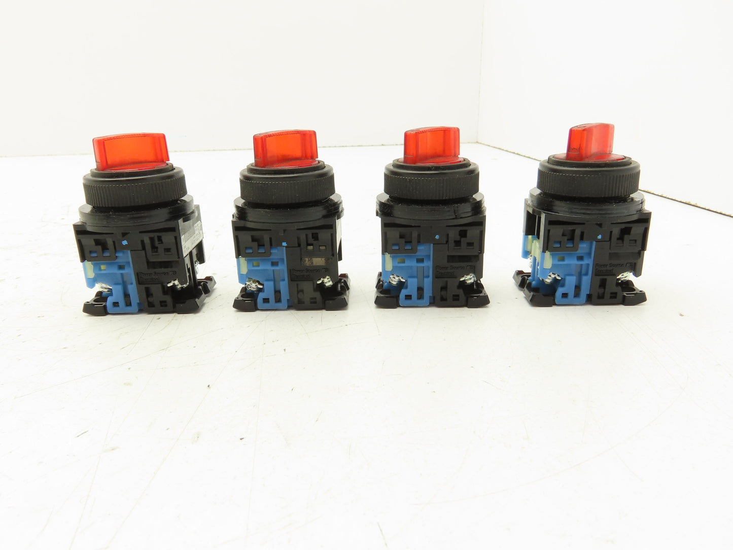 Fuji Electric Red Illuminated 2-Position Switch 30mm 600V 10A 30v Bulb Lot of 4