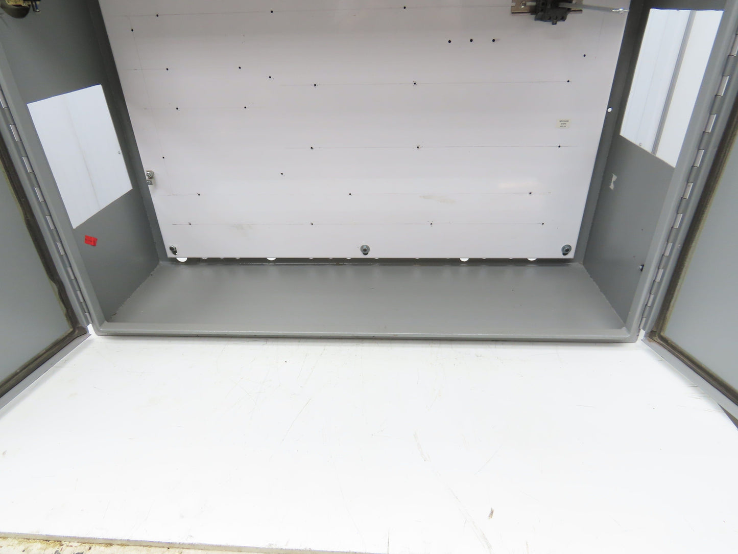 E-Box DW304210N12 Electrical Enclosure Wall Mount Dual Door 30x42x10" 40A Switch