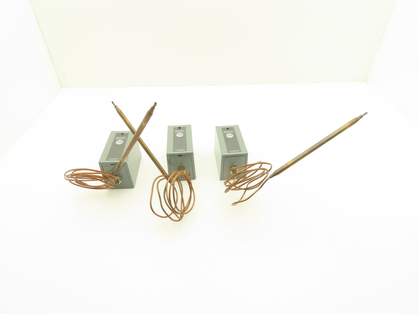 Allen Bradley Bulletin 837-A4 Temperature Control Switch 60-190F AC/DC Lot of 3