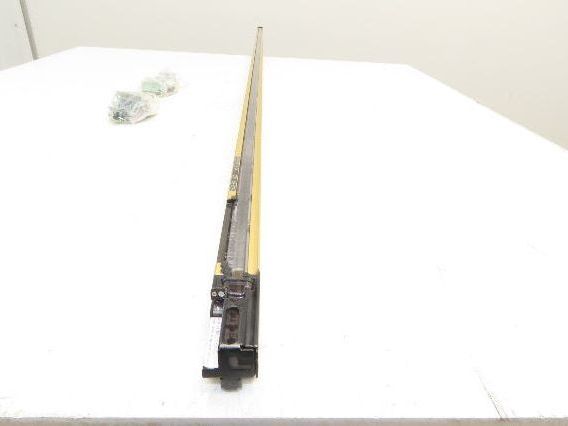 Panasonic SF4B-H96 V2 Safety Light Curtain Receiver 1910mm Height 24VDC