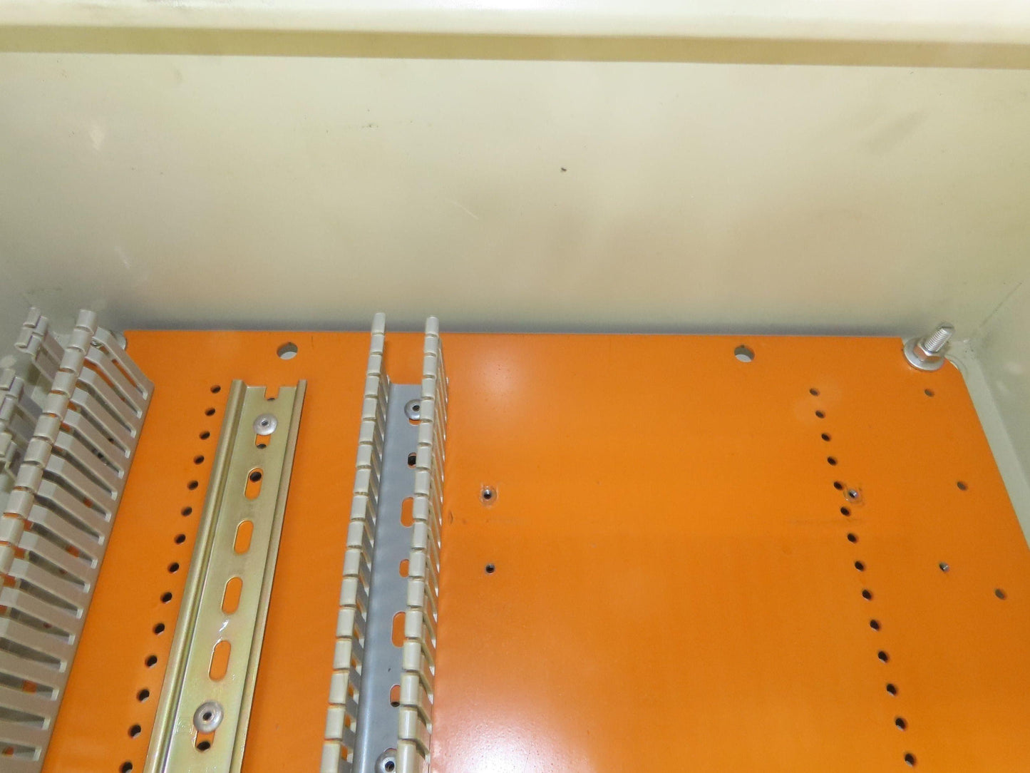 Rittal AE1050 Electrical Enclosure 500x500x190mm 19.625x19.625x7.5"