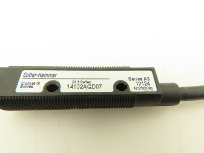 Cutler-Hammer 14102AQD07 Photoelectric Sensor 25' Reflex 10-30VDC