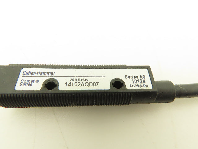 Cutler-Hammer 14102AQD07 Photoelectric Sensor 25' Reflex 10-30VDC