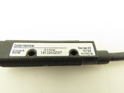 Cutler-Hammer 14102AQD07 Photoelectric Sensor 25' Reflex 10-30VDC