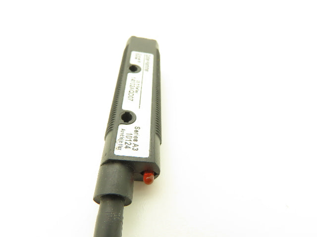 Cutler-Hammer 14102AQD07 Photoelectric Sensor 25' Reflex 10-30VDC