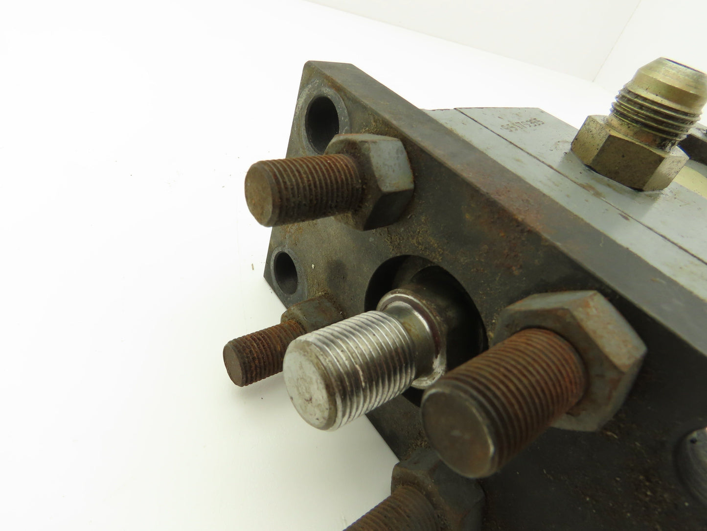 Miller HV53R2N HV Series Hydraulic Cylinder 2" Bore 2" Stroke 5000 PSI Flange Mt