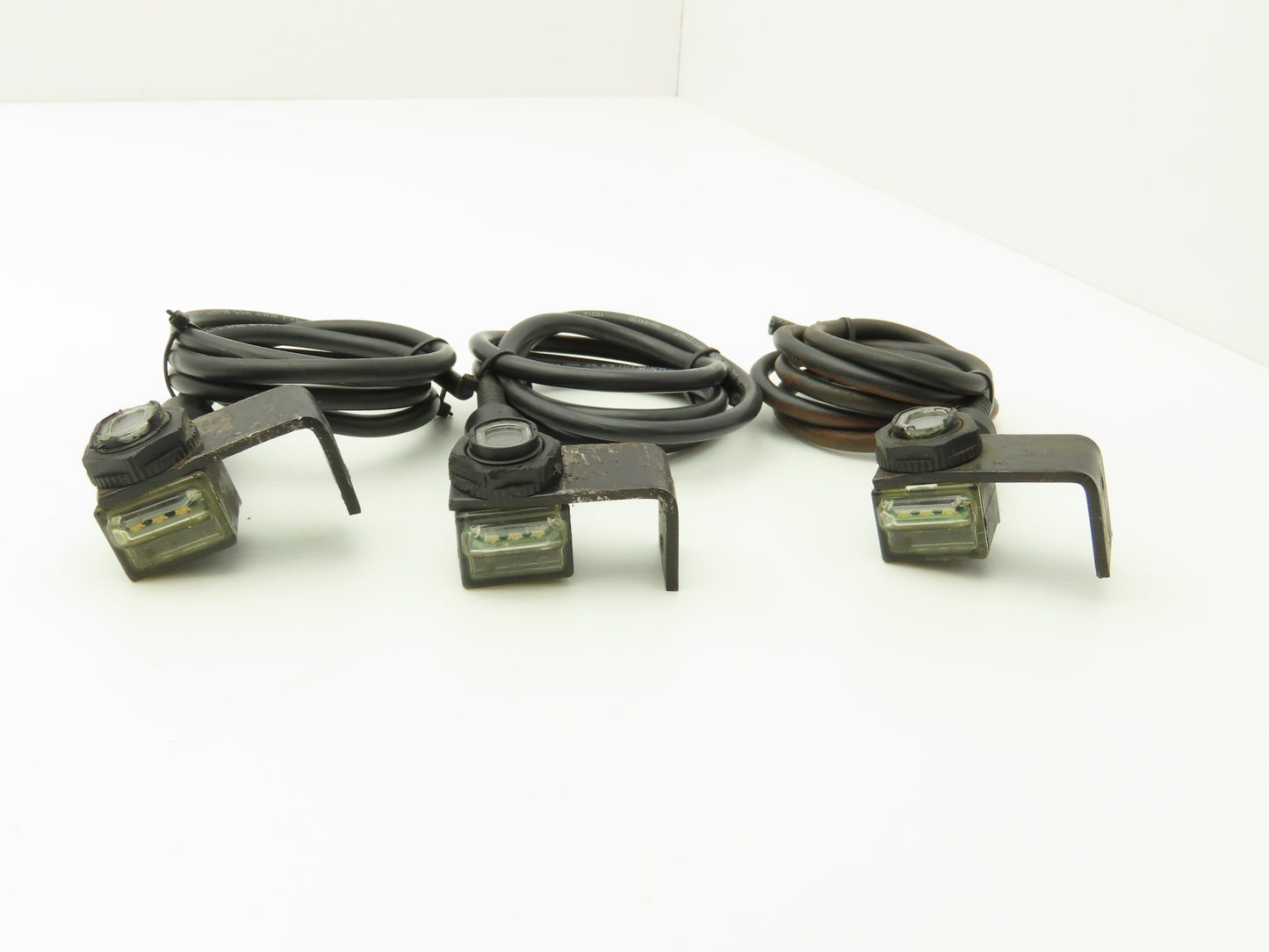Allen Bradley 42EF-P2RCB-A2 RightSight Photoeye Proximity Sensor  Lot of 3