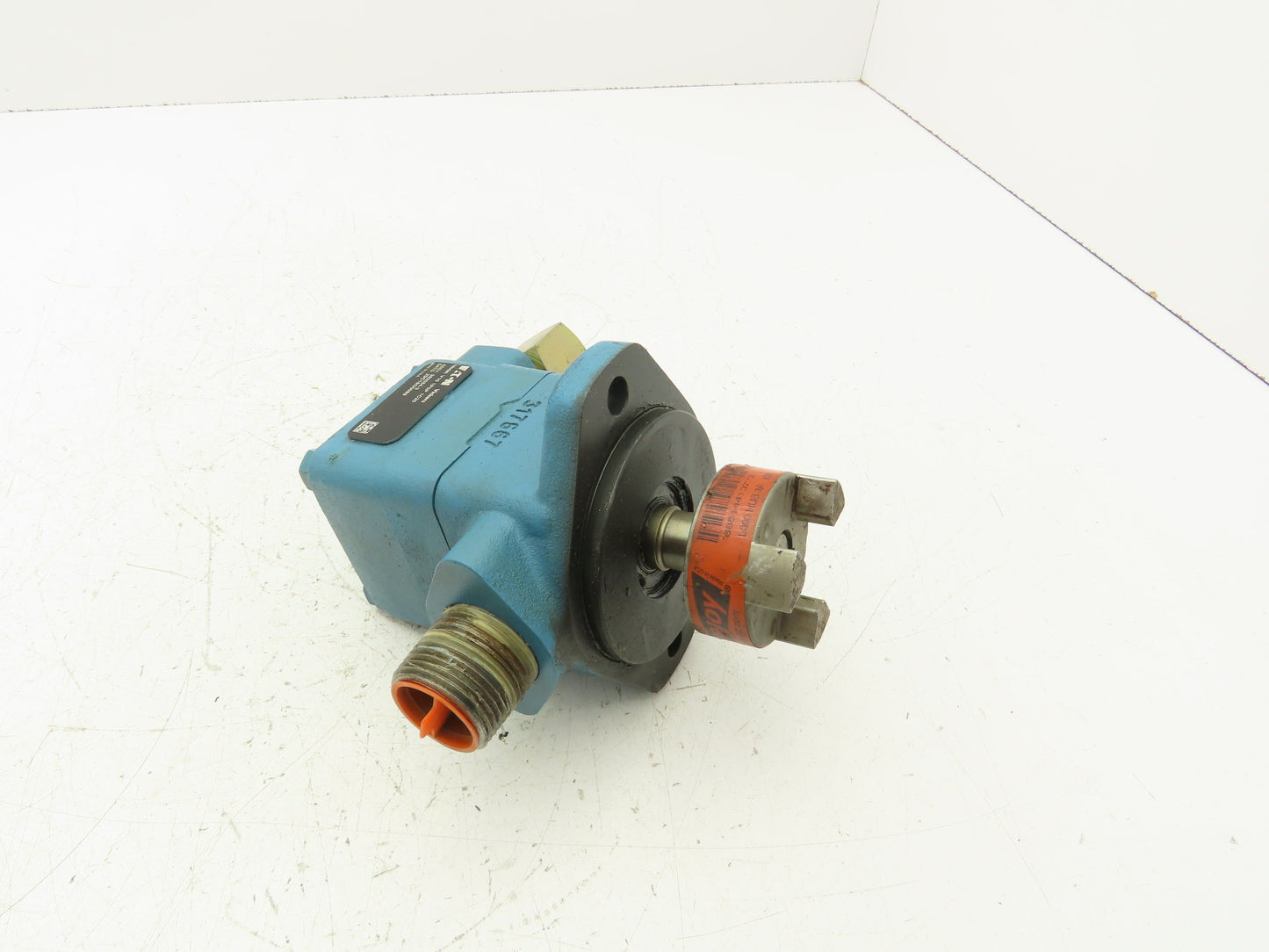Eaton Vickers V10 1P5P 1C20 Hydraulic Vane Pump 7.5 GPM 2500 PSI SAE-A 2-Bolt