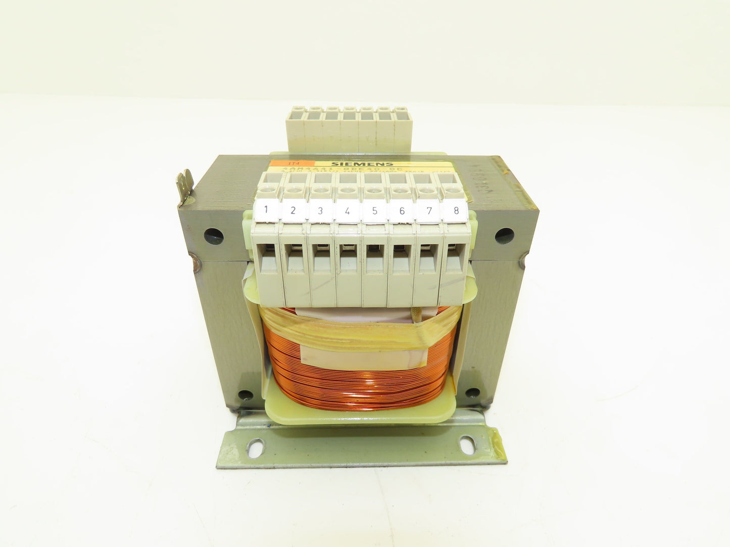 Siemens 4AM4641-8BE40-0C Power Supply 110-240VAC Out 190-575VAC In