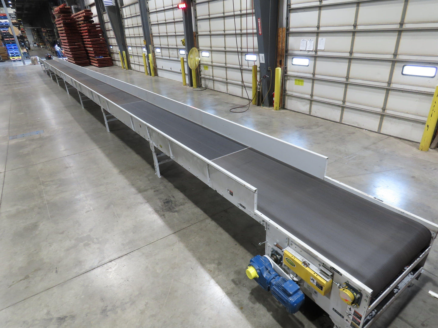 Hytrol 43"x 99' 5" Slider Bed Conveyor Parcel Belt 2Hp 460V Center Drive 118 FPM