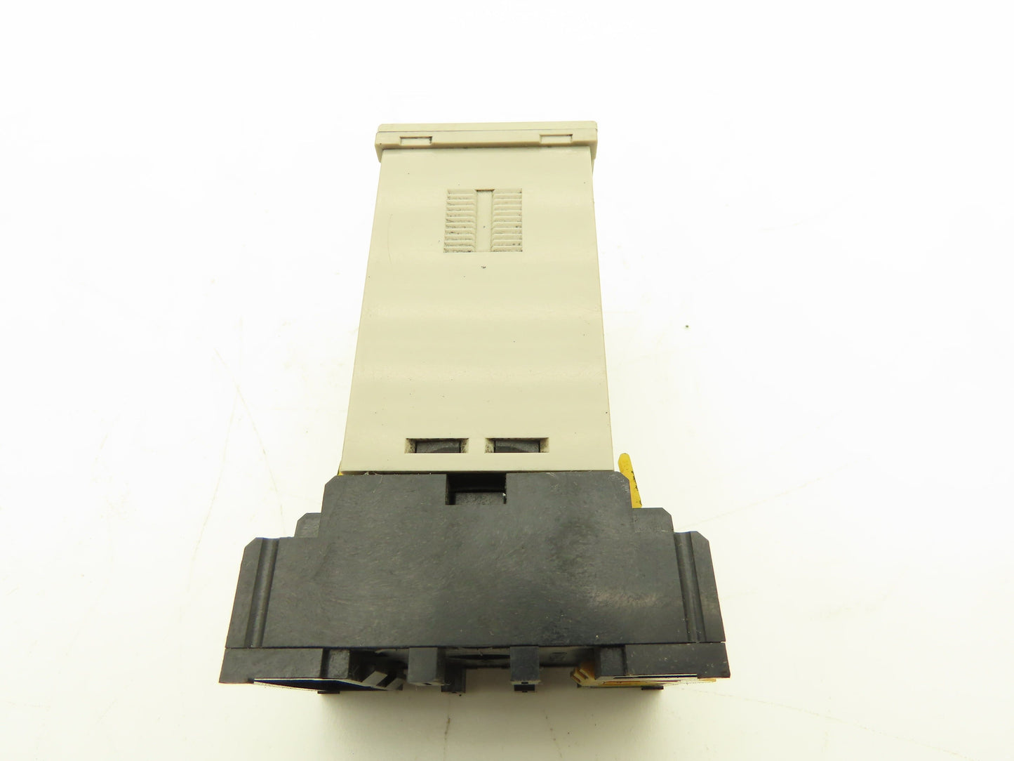 Omron E2CA-AL4D Proximity Sensor Amplifier Socket Base
