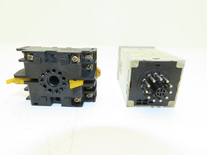 Omron E2CA-AL4D Proximity Sensor Amplifier Socket Base