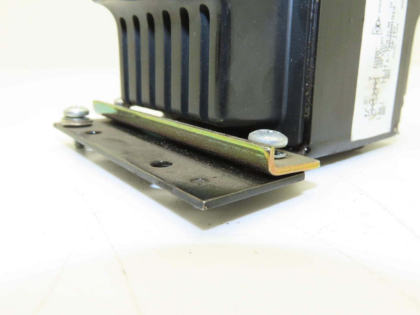 Hammond PTD100MQMJ-3 1PH 220-480 VAC Pri 110-120 VAC Sec Fuse Holder