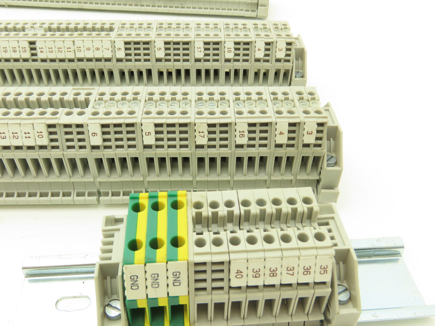 Allen Bradley 1492-W3 1492-WG4 Terminal DIN Rail 22-12AWG 2-Pole Lot of 296