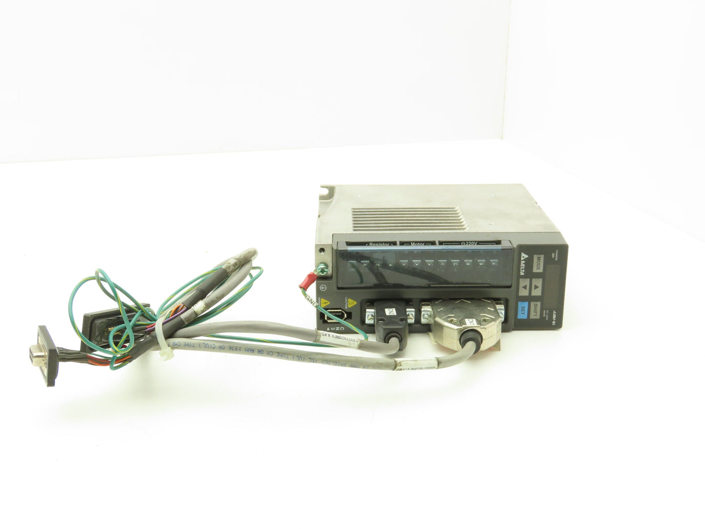 Delta ASD-B2-0421-B AC Servo Drive 400W 1PH/3PH 230VAC Input 110VAC 0-250Hz 2.6A