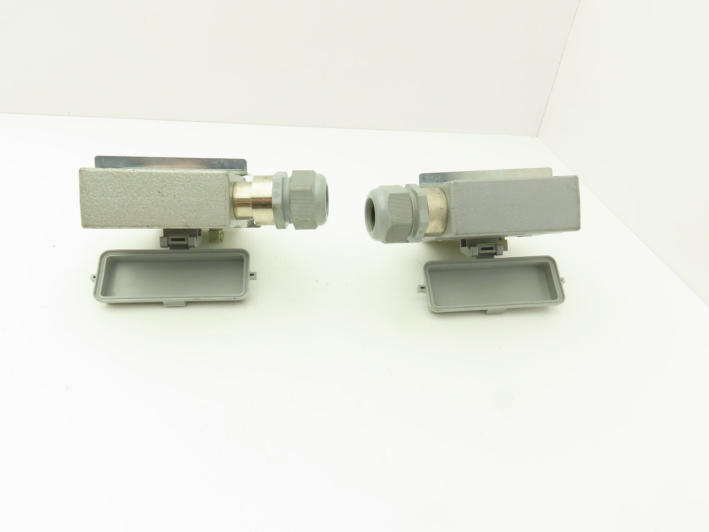 Phoenix Contact 24-Pin 16A Male Female Connector HC-KA Terminals Lot of 4