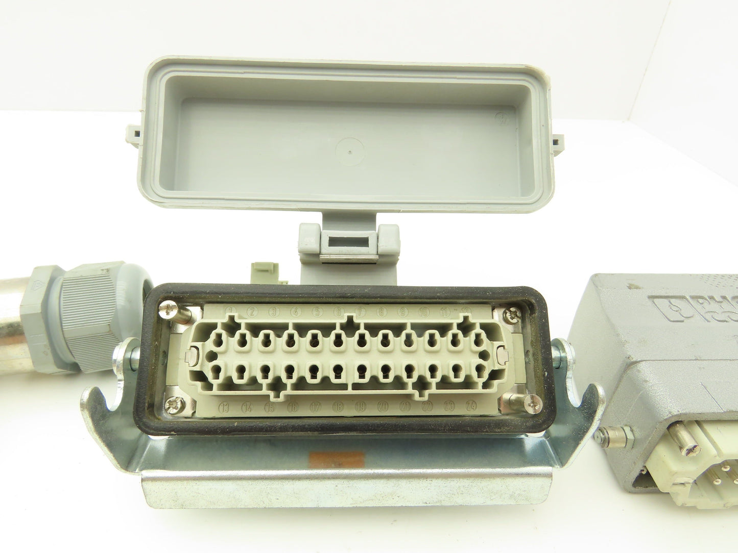 Phoenix Contact 24-Pin 16A Male Female Connector HC-KA Terminals Lot of 4