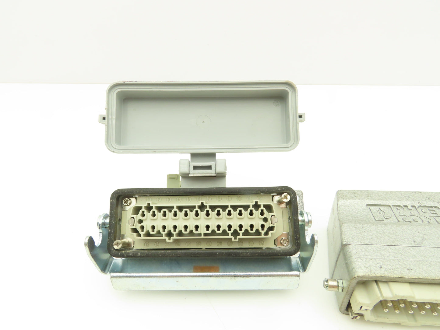 Phoenix Contact 24-Pin 16A Male Female Connector HC-KA Terminals Lot of 4