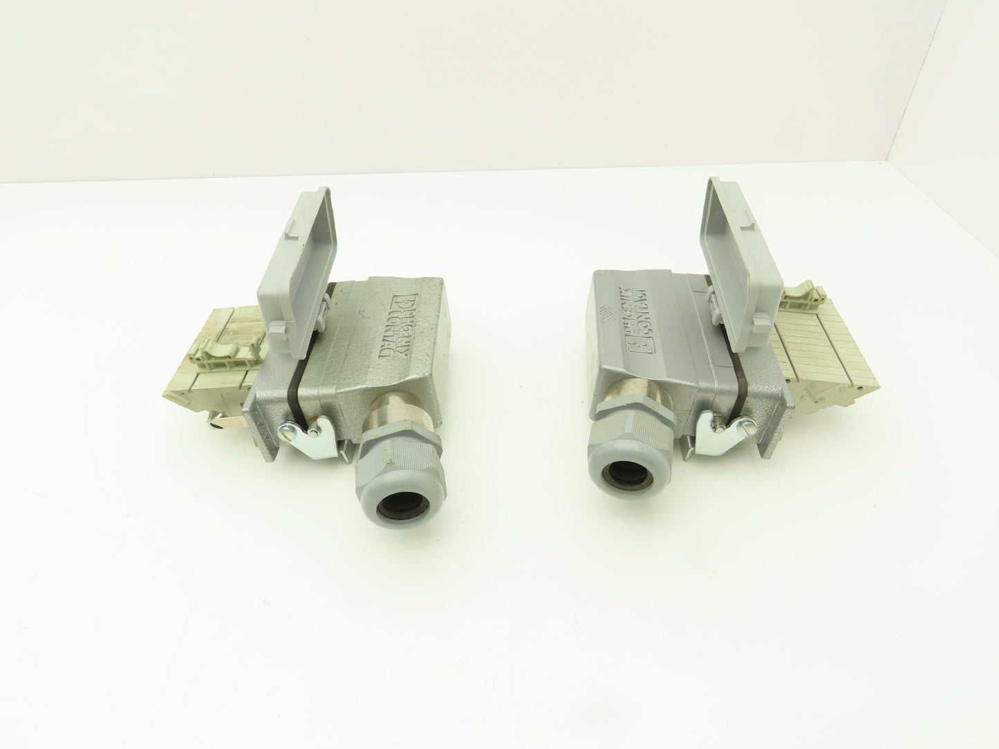 Phoenix Contact 24-Pin 16A Male Female Connector HC-KA Terminals Lot of 4