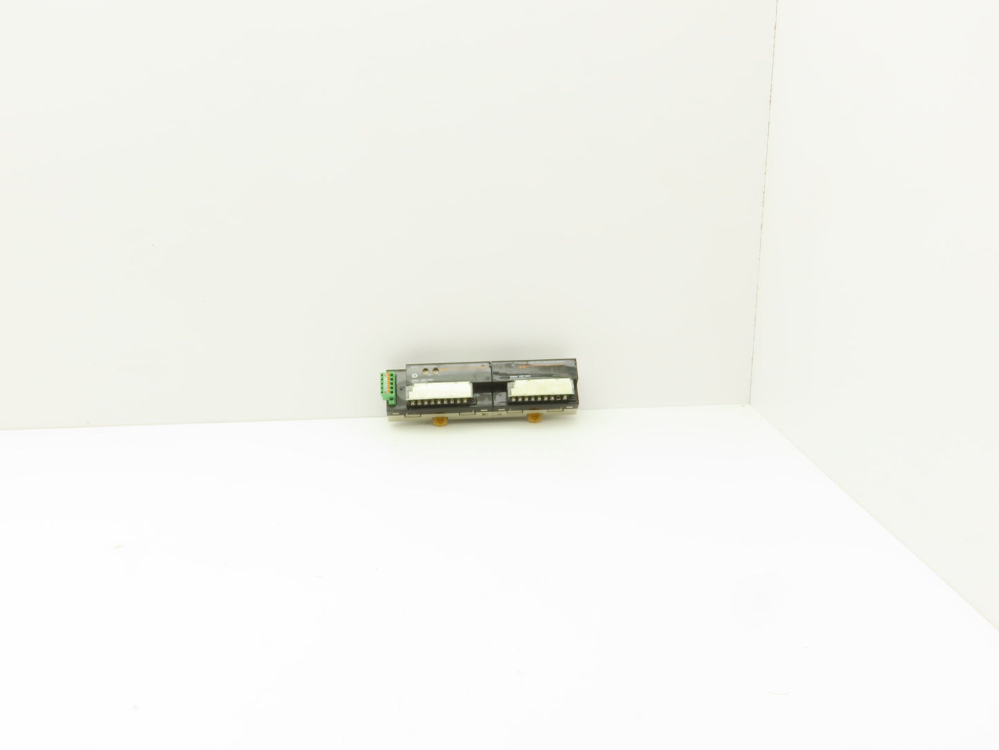 Omron DRT2-ID16 / XWT-ID16 Remote Terminal PLC Input Output Module Set