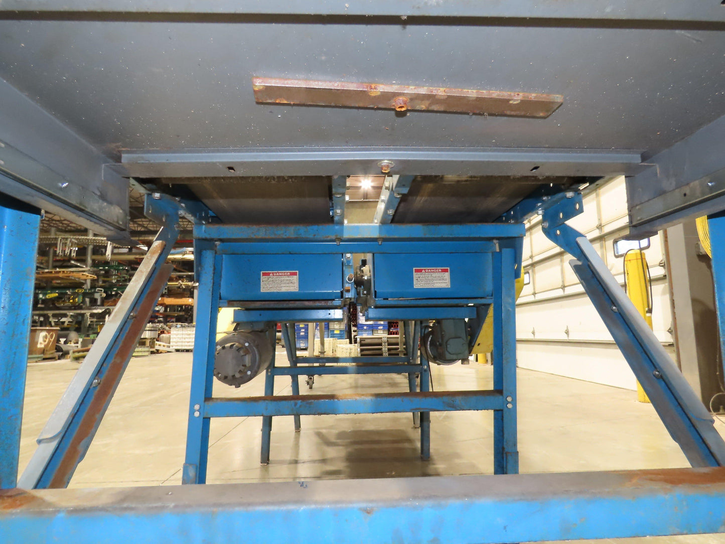 New London Engineering 12"x 11' Double Belt Conveyor 2-Way Center Drive 30 FPM