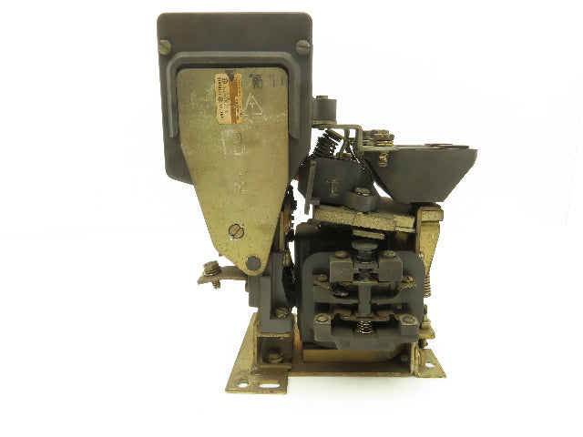 General Electric DS303A 3C01CXA003 DC Contactor 120VDC Coil 600V 100A