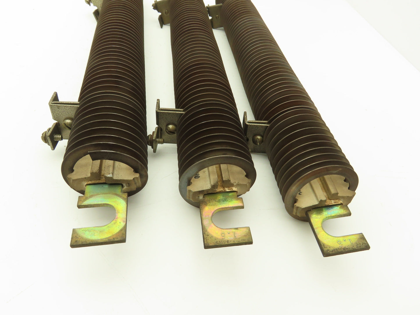 Ohmite 2313 Power Rib Resistor 1.6O Chassis Mount Wire Wound Lot of 3