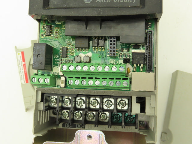 Allen Bradley 22B-D2P3N104 Powerflex 40 VFD AC Drive 0.75kw 1Hp 480V 3Ph