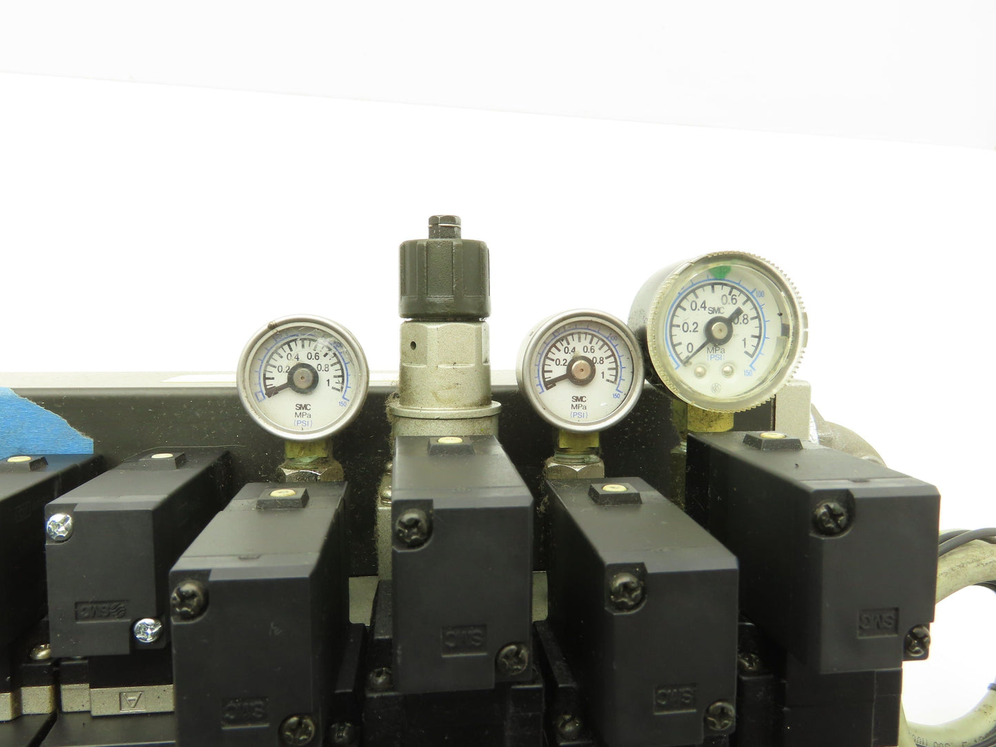 SMC NVV5FS3 Pneumatic 7-Station Manifold 5/2 | 5/3 Solenoid Valves 24VDC