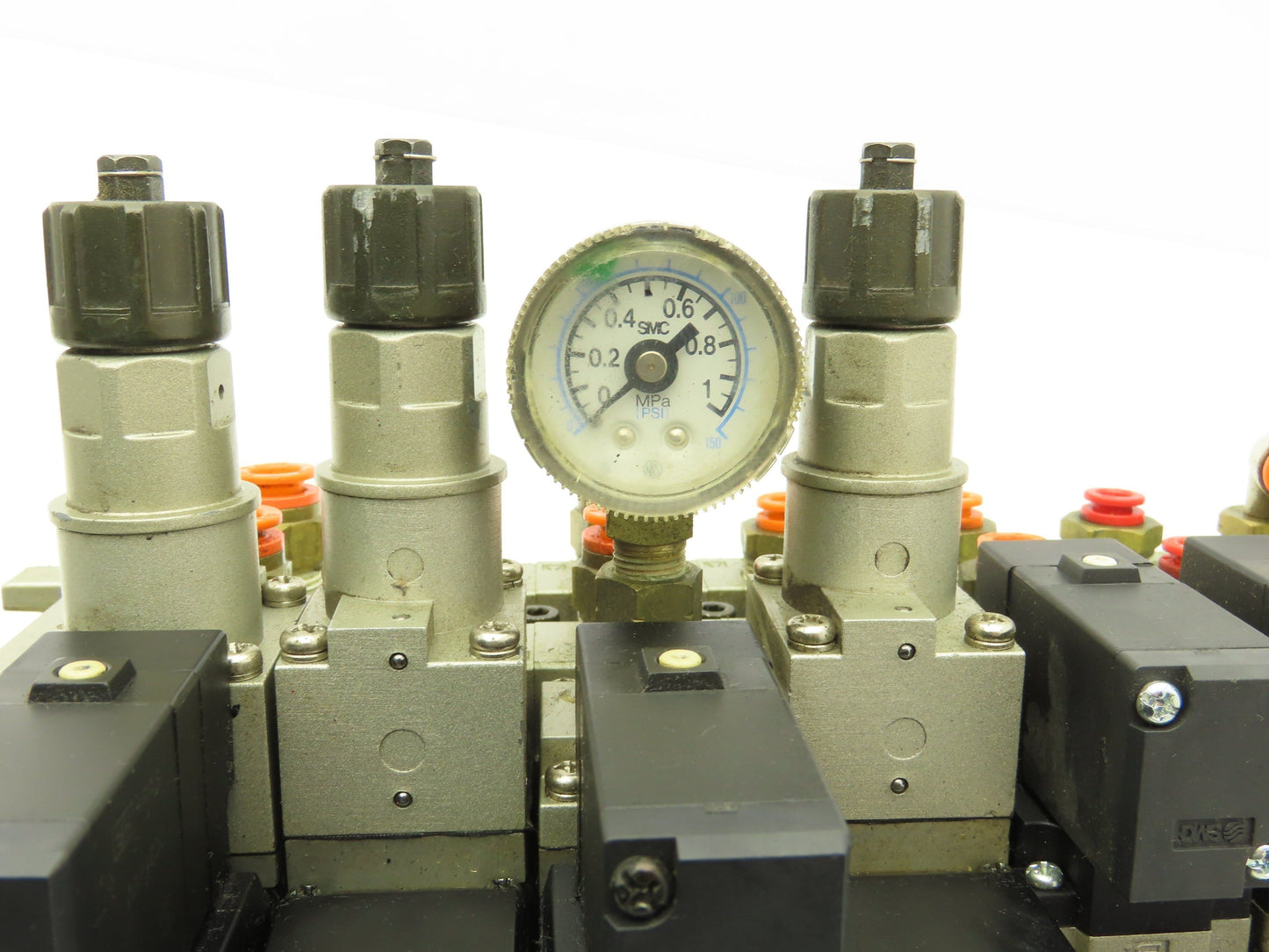 SMC NVV5FS3 Pneumatic 7-Station Manifold 5/2 | 5/3 Solenoid Valves 24VDC